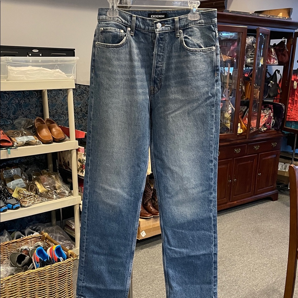 EB Denim High Waist Straight Leg Jeans Medium Wash Size 29 Designer 5-button fly